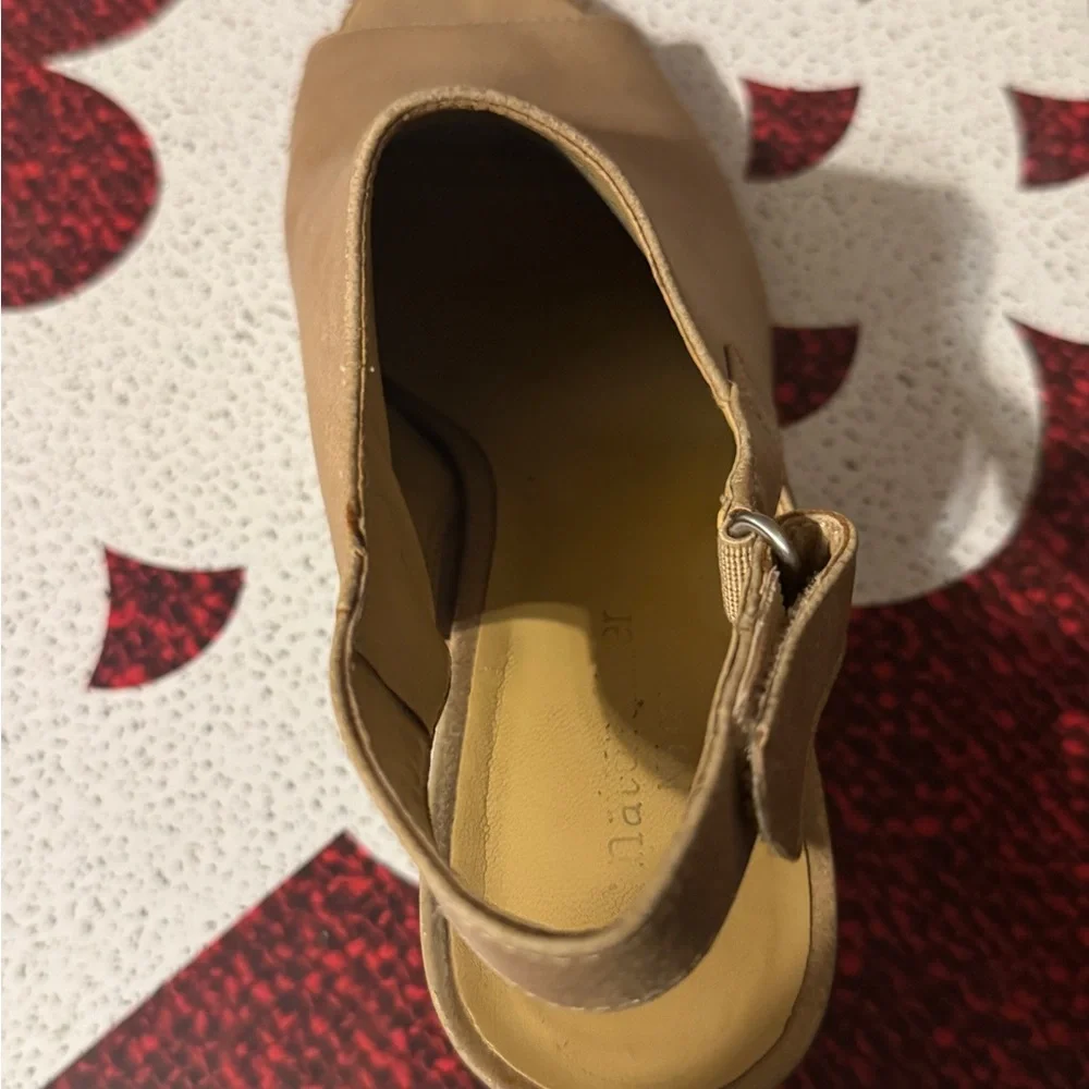 Naturalizer Tan Minimalist Slingback Sandals Size 7.5 - Picture 7 of 9